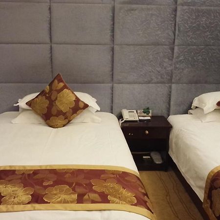 Huayu Paradise International Hotel Лхаса Экстерьер фото