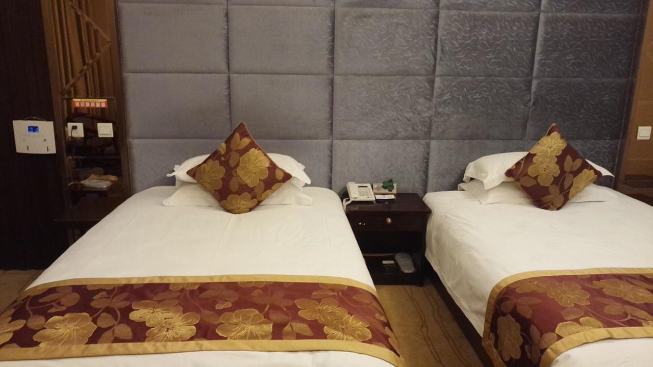 Huayu Paradise International Hotel Лхаса Экстерьер фото